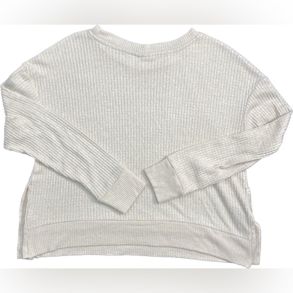 SO Sweater in Cream SZ L Side Snaps Long Sleeve Soft Light Knit EUC - Picture 2 of 8